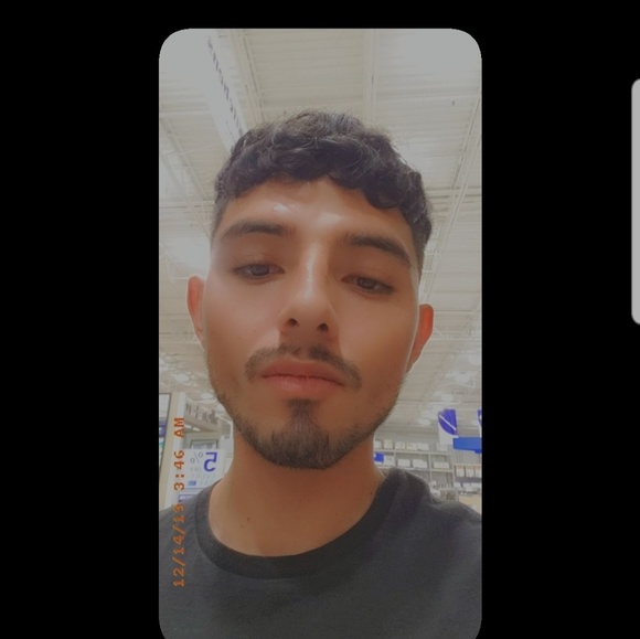 Meet your Posher, Juan - Picture 1 of 1